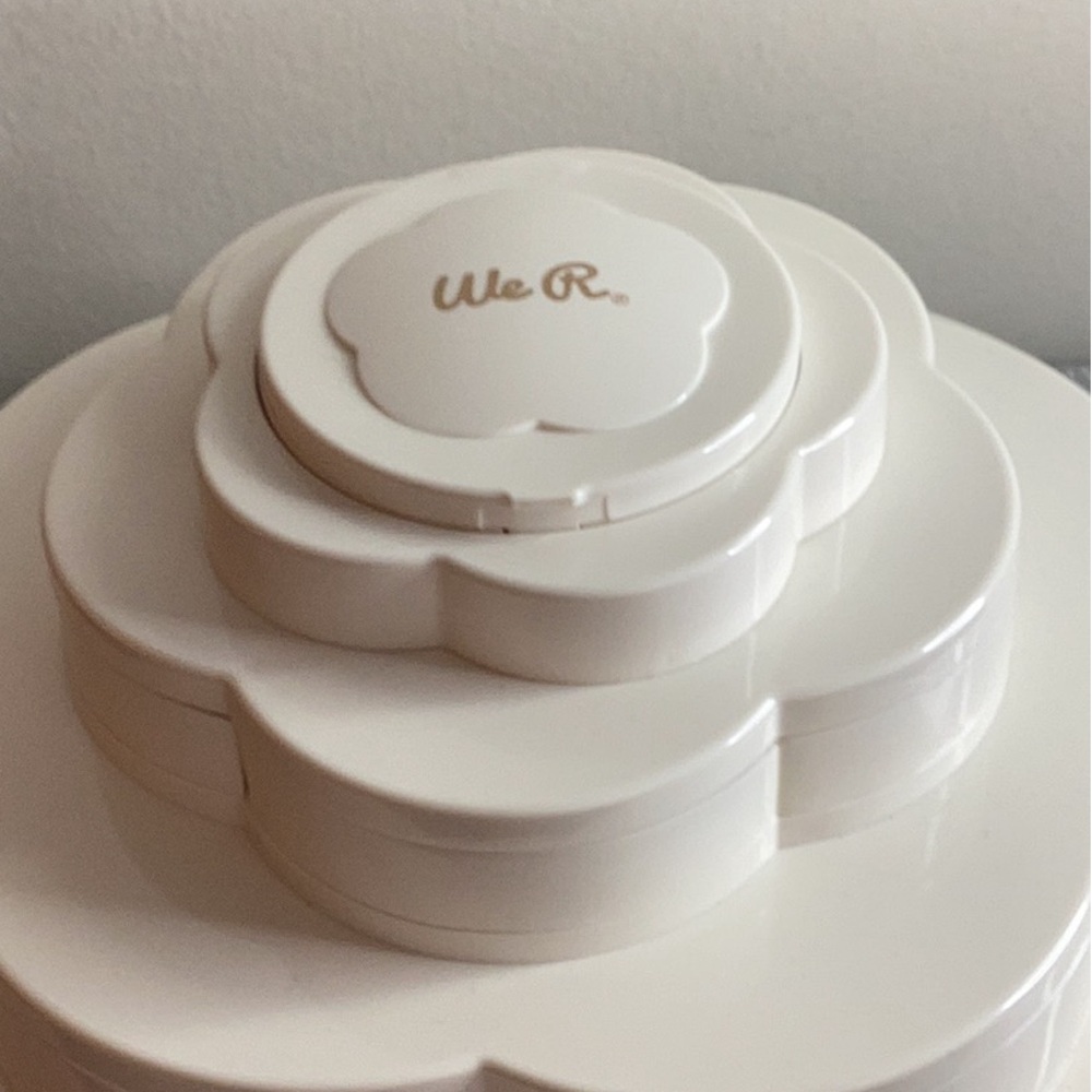 Flower storage container